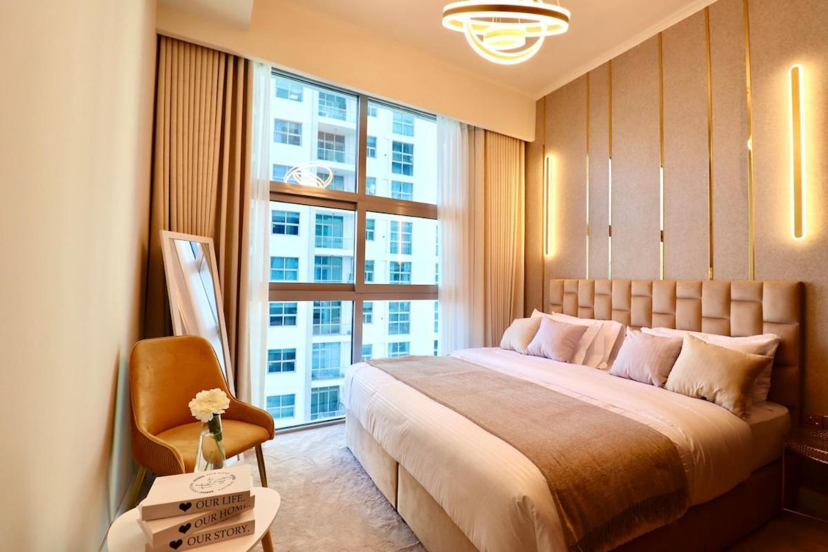 Apartment Lavish 3br Retreat With Lovely Marina & Sea Views Dubai