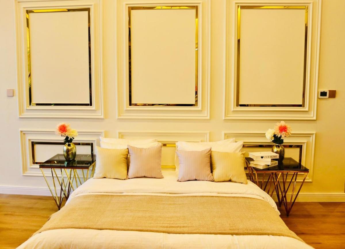 Lavish 3br Retreat With Lovely Marina & Sea Views Apartment Dubai